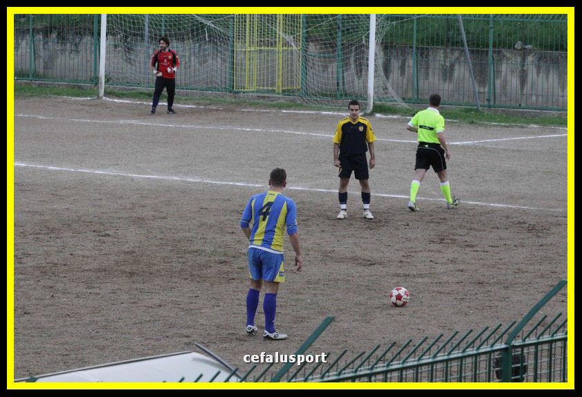 111210 Futura 236_tn.jpg